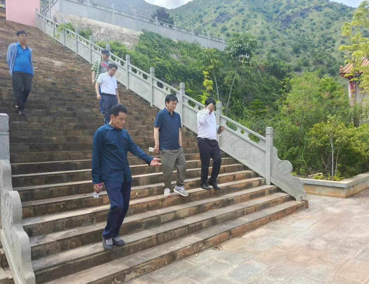 丽江西促会引领国防教育基地资方到程海白云山调研的工作简报原文配图