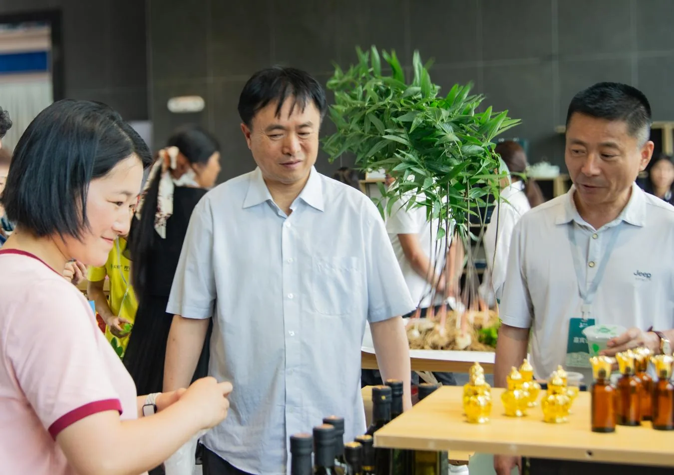 推动产业发展与国防教育建设(工作简报)原文配图