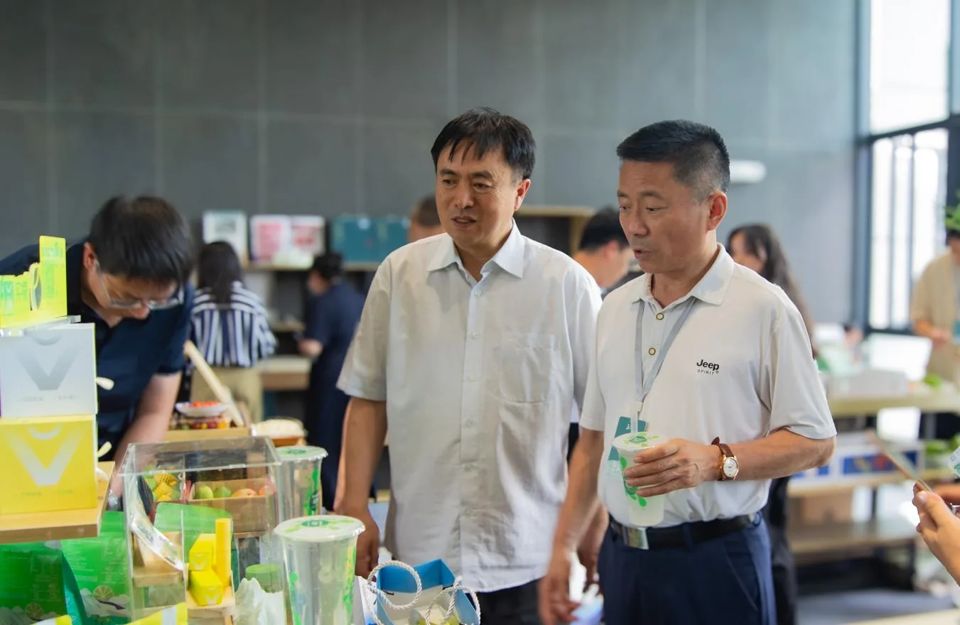 推动产业发展与国防教育建设(工作简报)原文配图